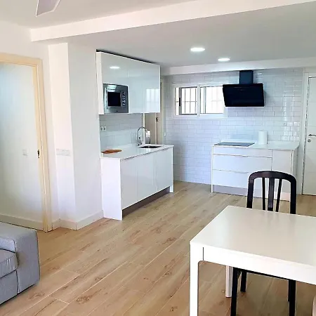 First Line Apartment With 3 Bedrooms And Seaviews Benidorm Exterior photo