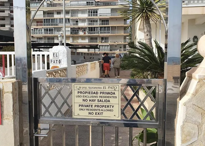 First Line Apartment With 3 Bedrooms And Seaviews